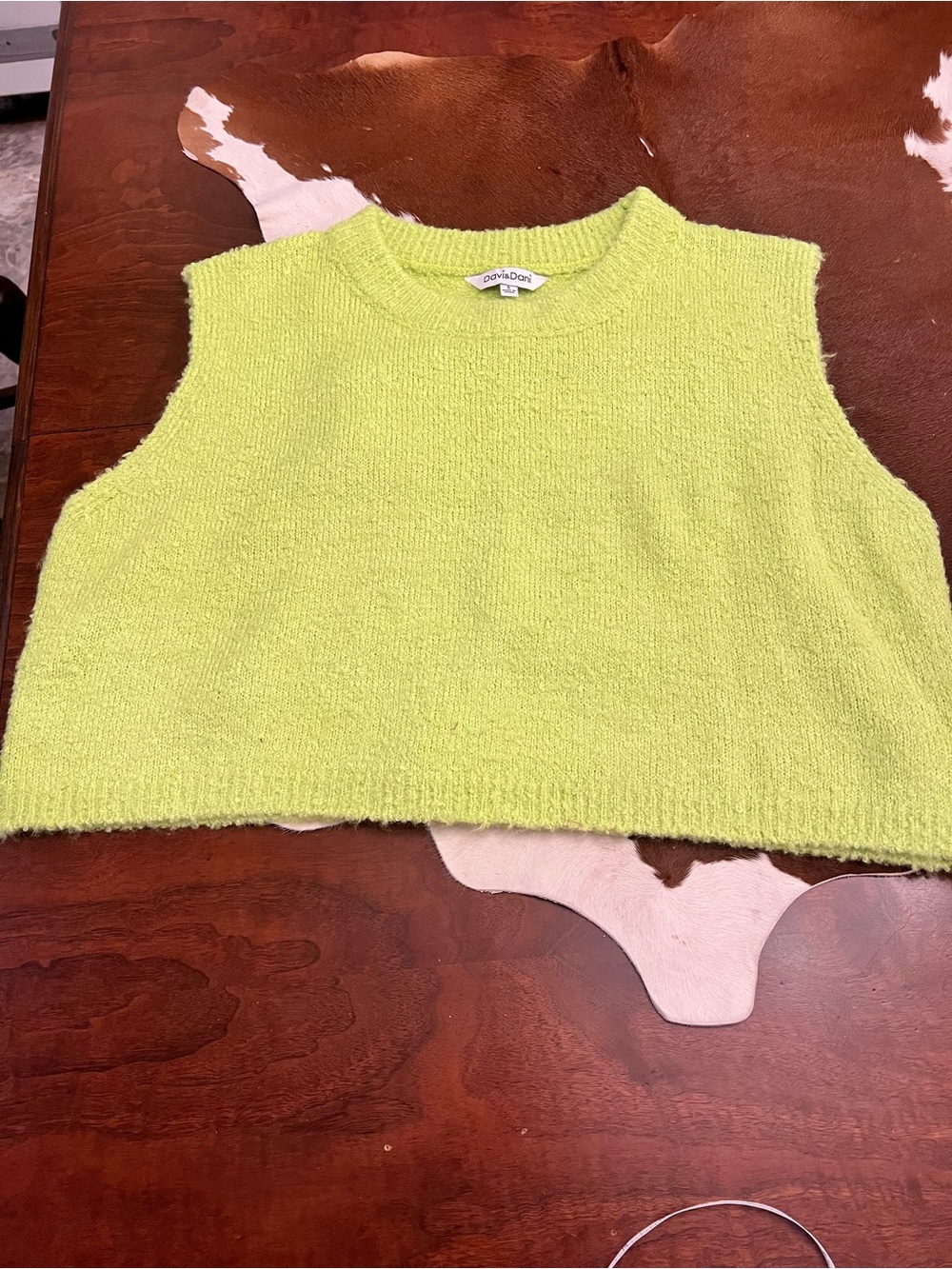 DAVI & DANI Neon Lime Cropped Knit Sleeveless Sweater